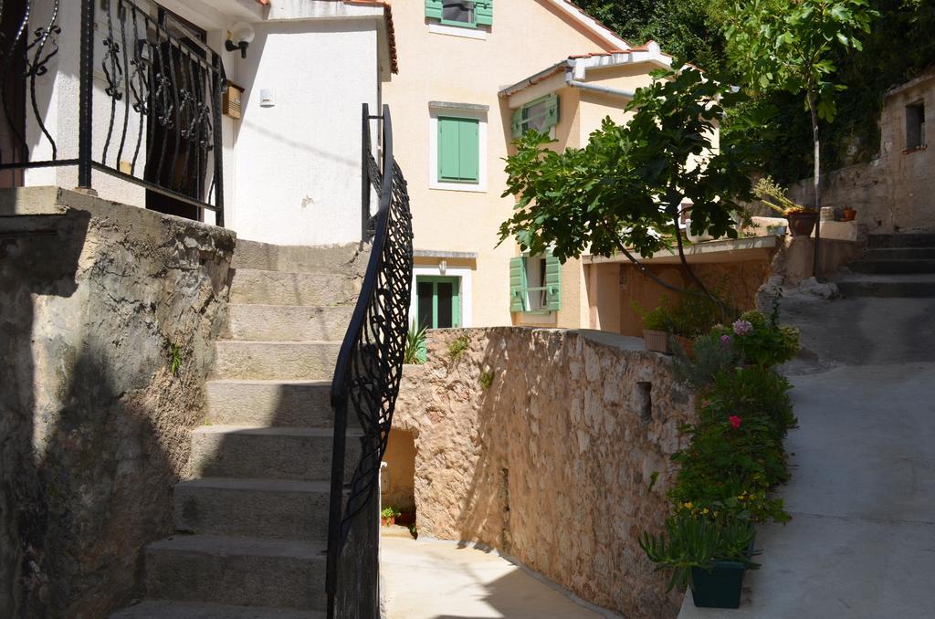 Apartment Borna Baška Eksteriør billede